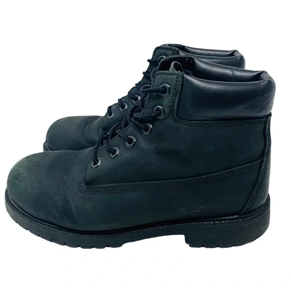 Boys Black Timberlands Size 3 - Picture 4 of 7